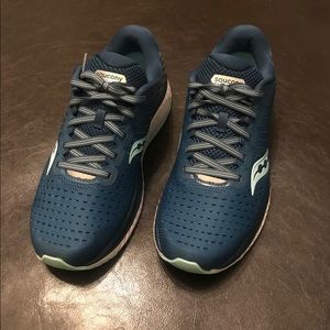 Saucony Guide 13 pre owned